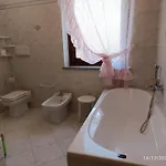 Il Tiglio Apartment *